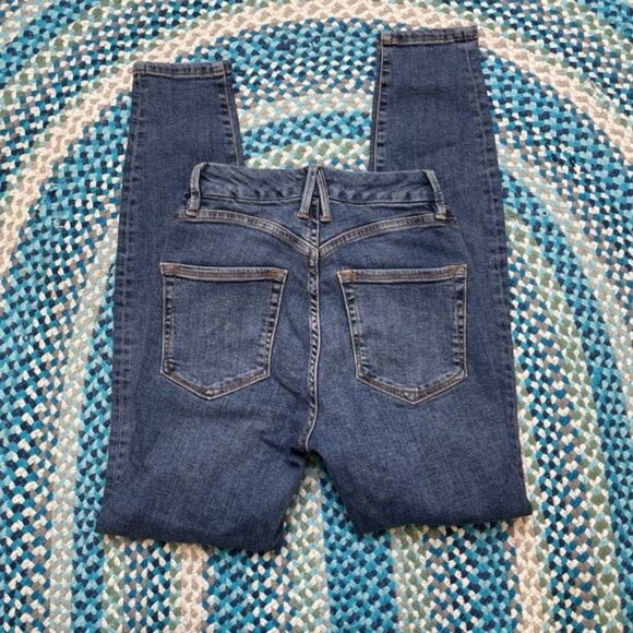 Good American Jeans - Picture 3 of 4